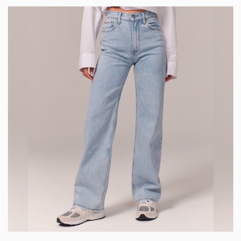 Abercrombie & Fitch The 90s Relaxed Jeans Women's 26 / 2 High Rise